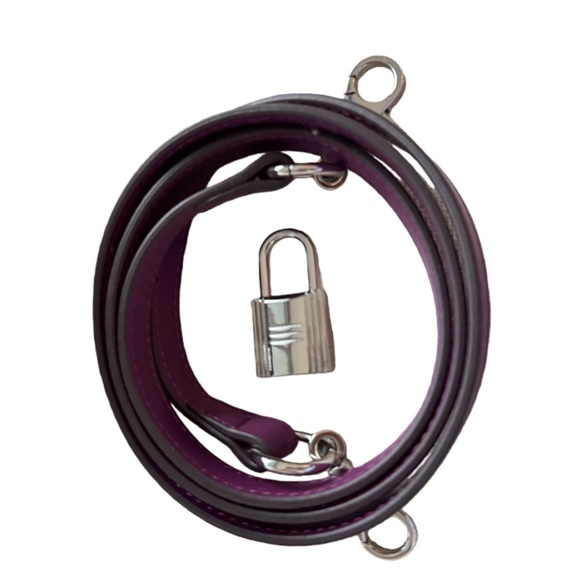 Designer- style Purple Top-Grain Leather Handbag - Picture 8 of 10